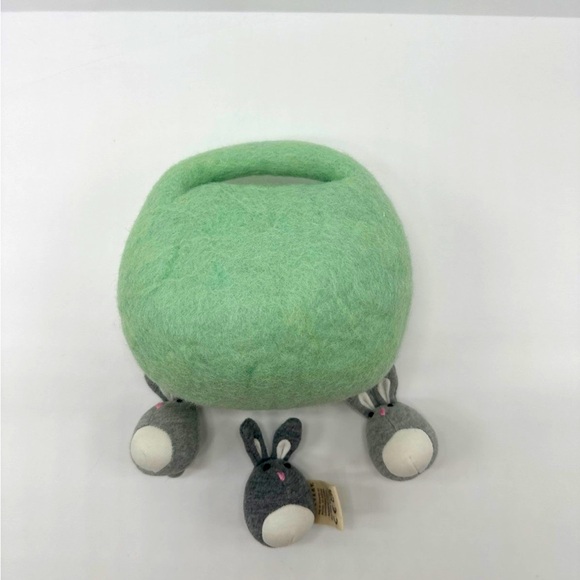 Lovevery Bunnies In A Felt Burrow Babbler Play Kit - Picture 2 of 5